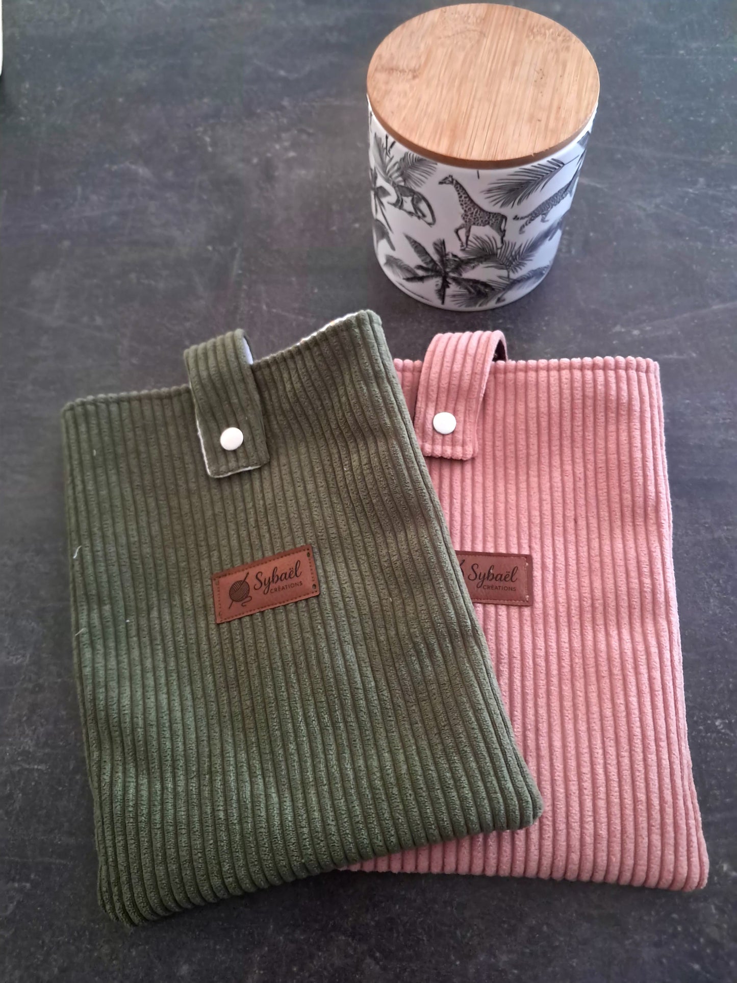 Pochette à livre Aria fait main - Format poche & broché